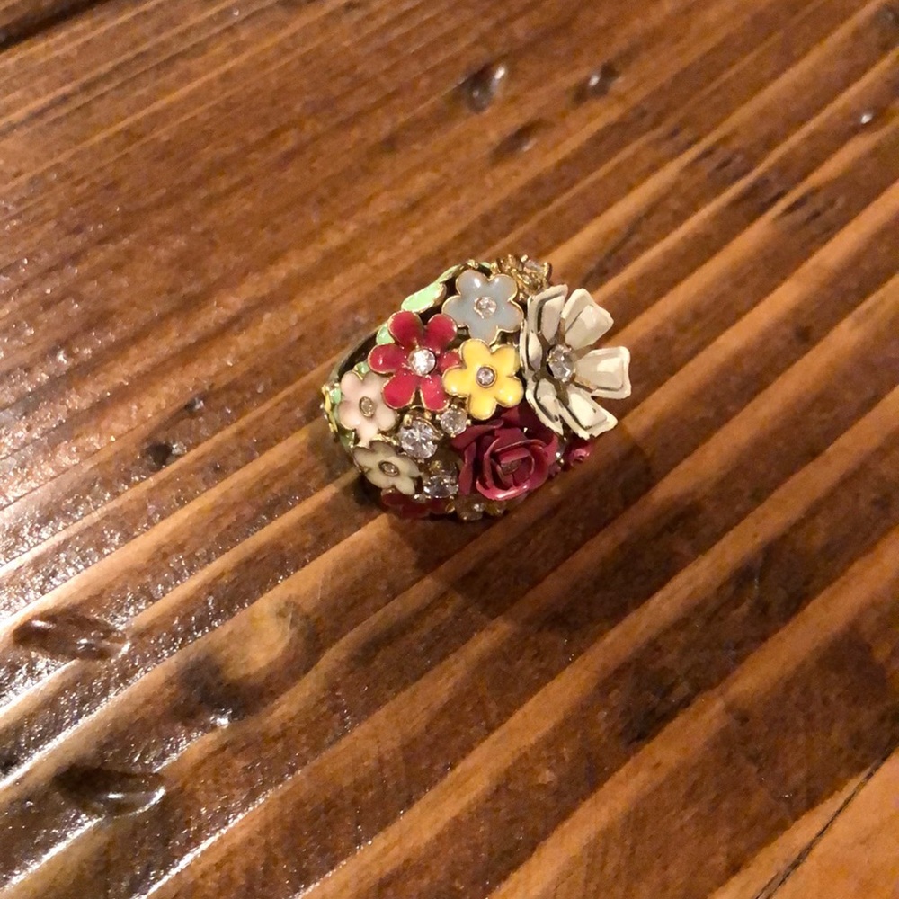 Juicy couture floral ring